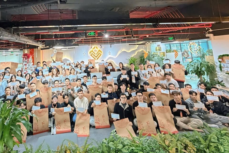Đội ngũ hơn 200 người